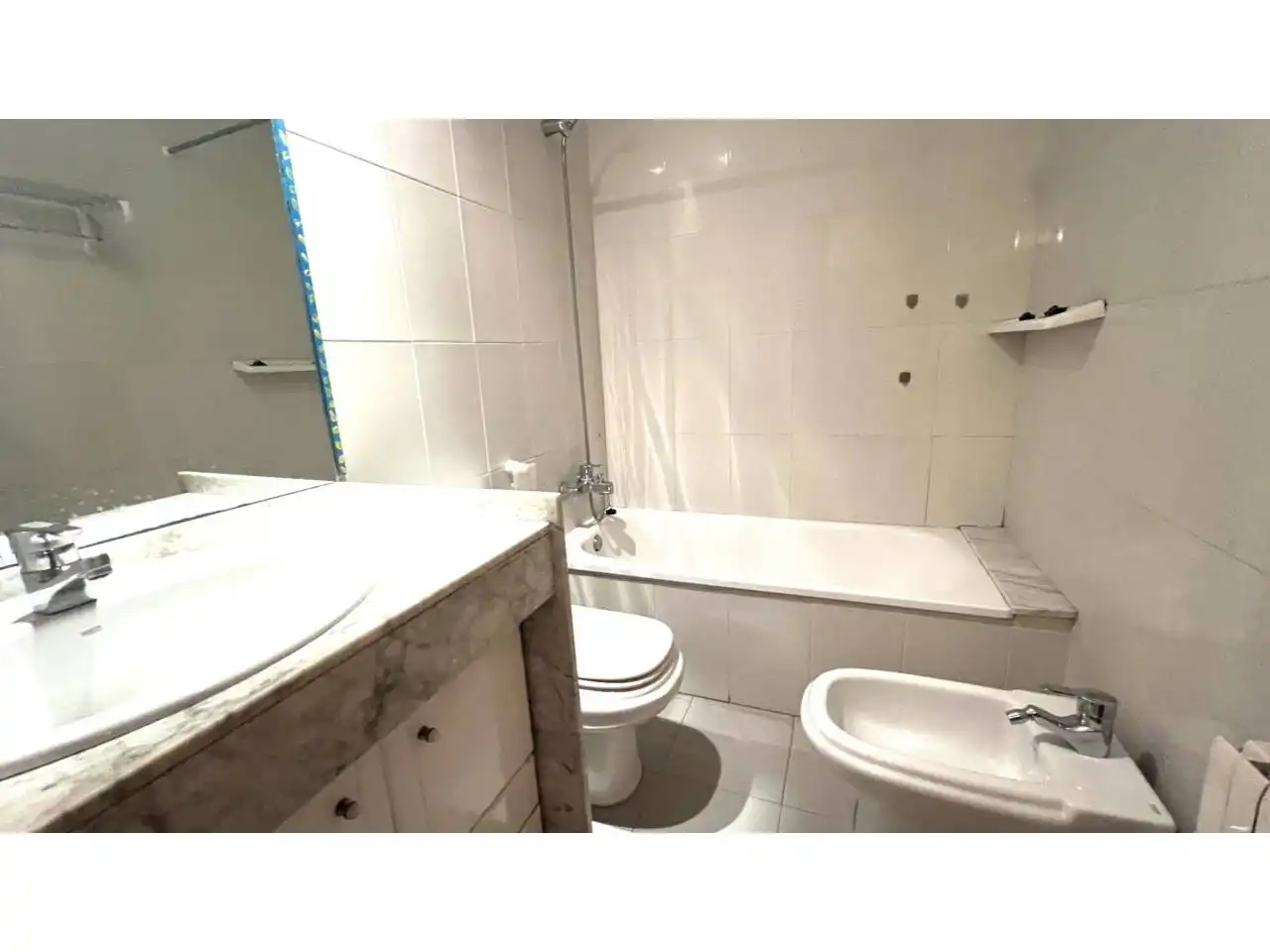 Bathroom of Flat for sale in Figueres  with Heating, Terrace and Community pool