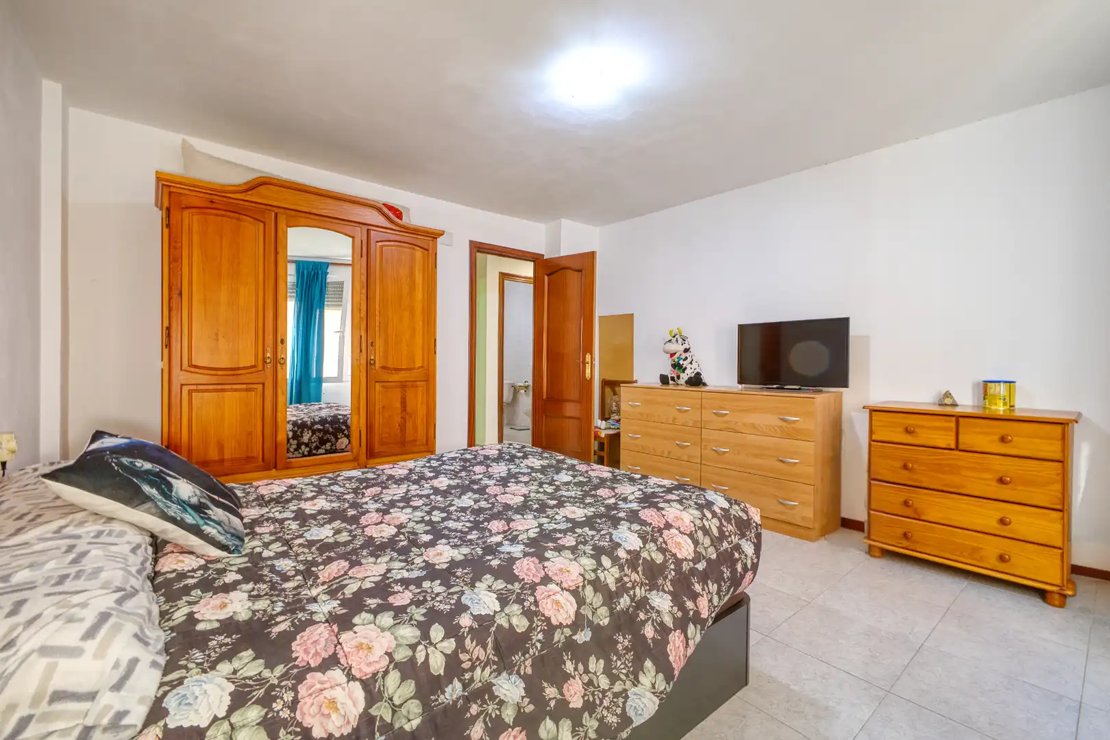 Bedroom of Flat for sale in Jijona / Xixona  with Storage room, Furnished and Oven