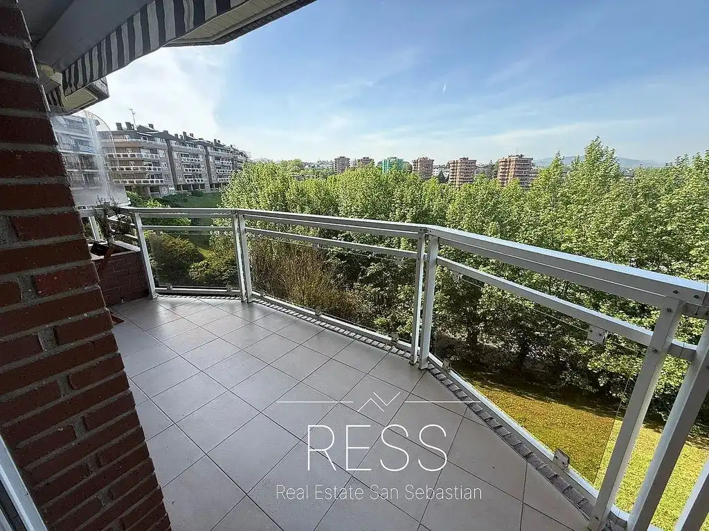 Terrasse von Wohnung zum Verkauf in Donostia - San Sebastián  mit Heizung, Privatgarten und Terrasse