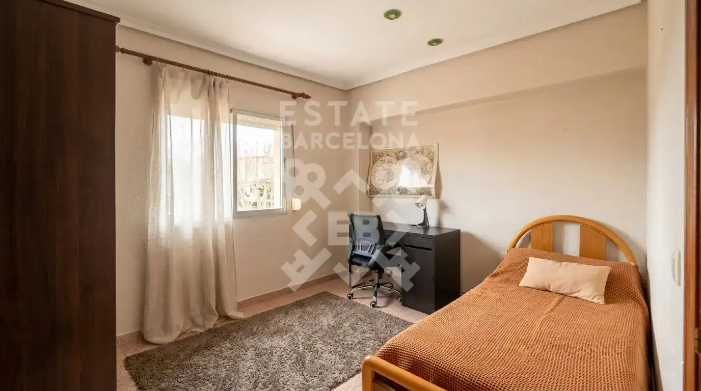 Habitación de Apartamento en venta en Valencia con Amueblado y Balcón