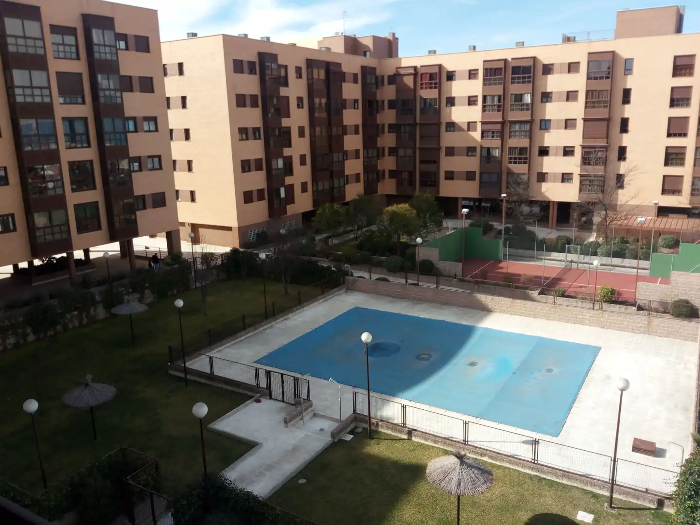 Piscina de Pis de lloguer en Madrid amb Aire condicionat, Calefacció i Parquet