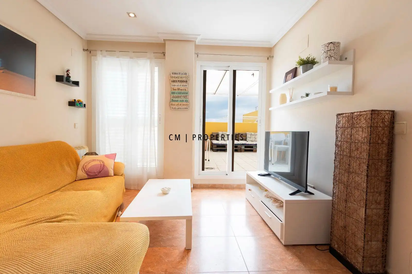 Attic for rent in Salines, de Les, Corinto - Almarda