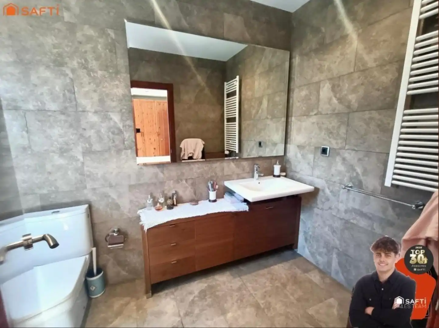 Bathroom of Houses for sale in Mataró  with Air Conditioner, Terrace and Balcony