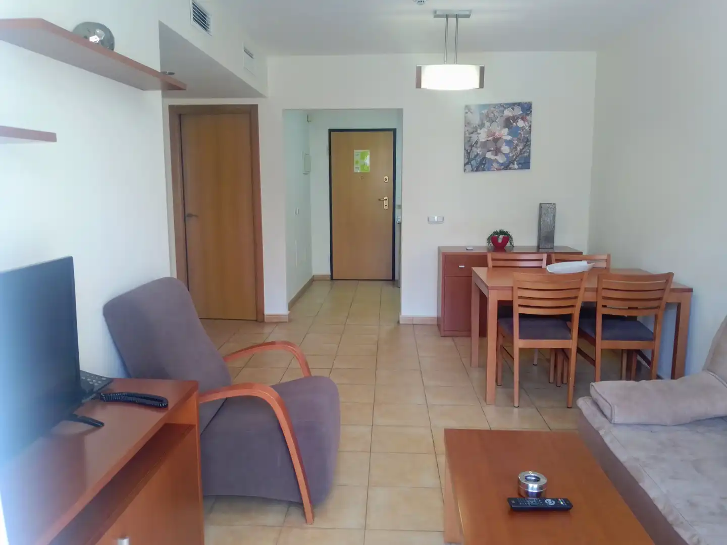 Sala d'estar de Apartament en venda en Águilas amb Aire condicionat, Moblat i Balcó