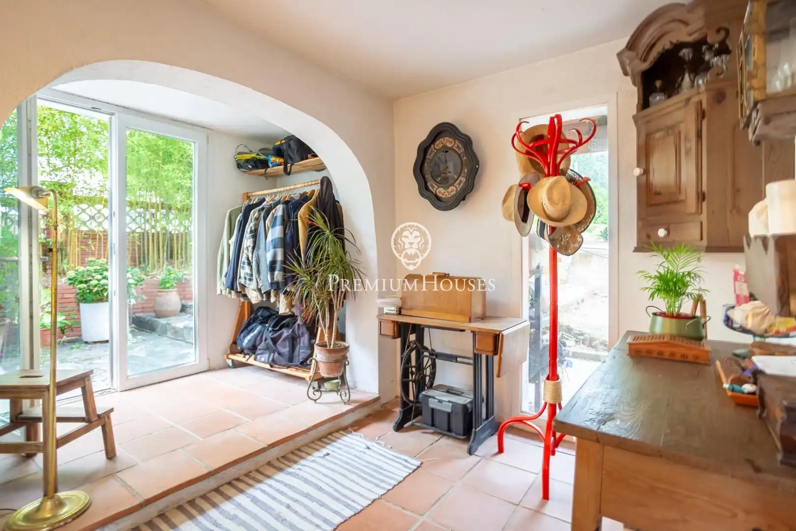 Casa con terraza en venta en Sant Cebrià de Vallalta, imagen 2