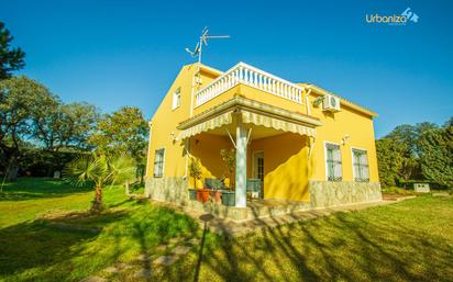 Vista exterior de Casa o xalet en venda en Badajoz Capital amb Calefacció, Jardí privat i Terrassa