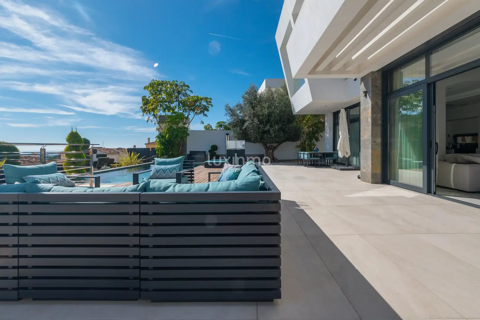 Villa mit Terrasse zum Verkauf in Golf Bahía, imagen 2