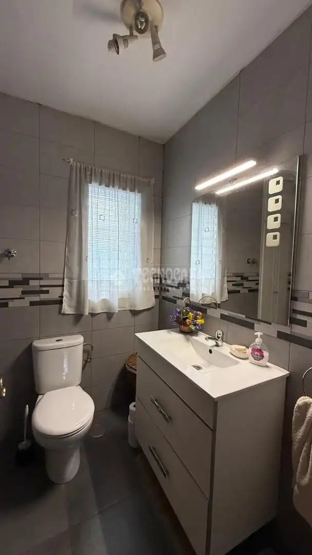 Baño de Piso en venta en Almería con Aire acondicionado