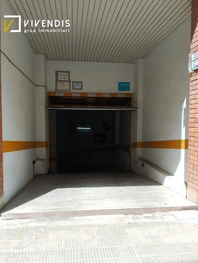 Individual for sale in Carrer de Carme Laforet, imagen 9