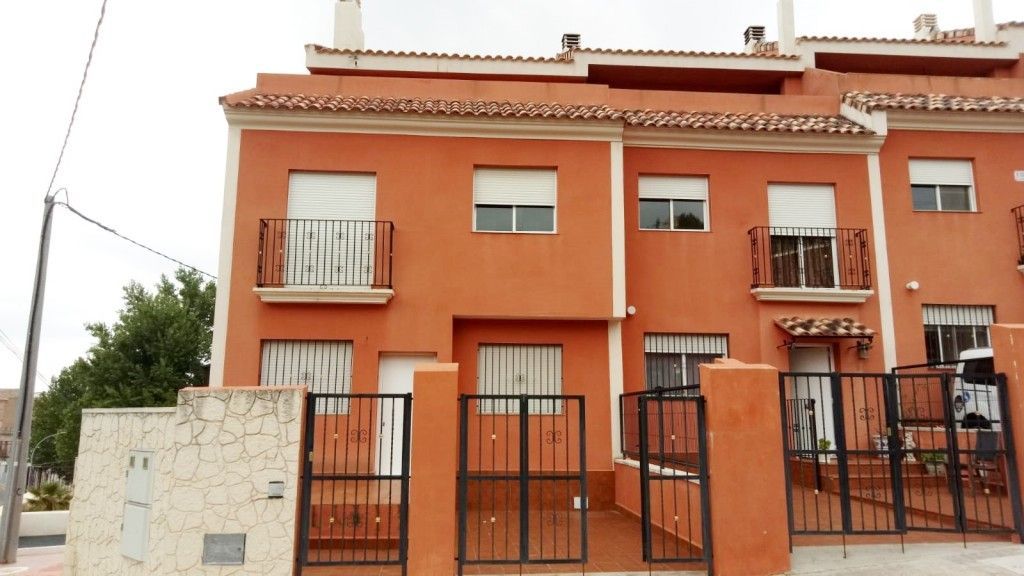 Vista exterior de Casa adosada en venda en Toràs amb Terrassa, Traster i Forn