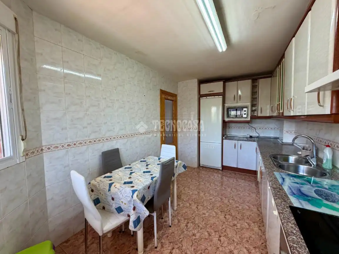 Kitchen of Detached homes for sale in Azuqueca de Henares