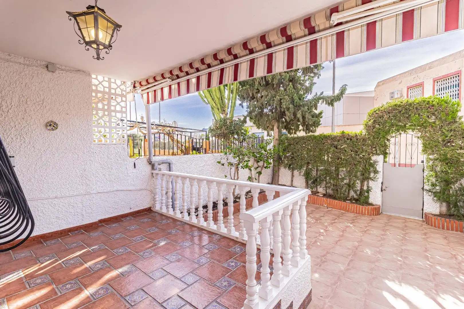 Terrasse von Maisonette zum Verkauf in Cartagena mit Klimaanlage, Privatgarten und Terrasse