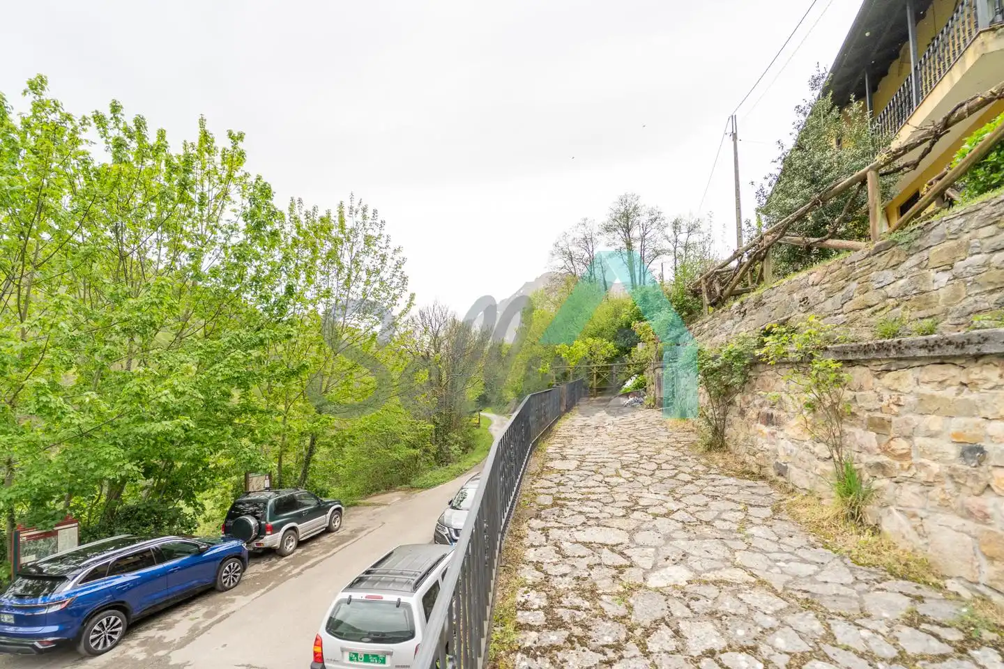 Vista exterior de Casa o chalet en venta en Quirós con Calefacción, Jardín privado y Terraza