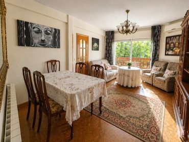Flat with balcony for sale in Calle García Miranda 12