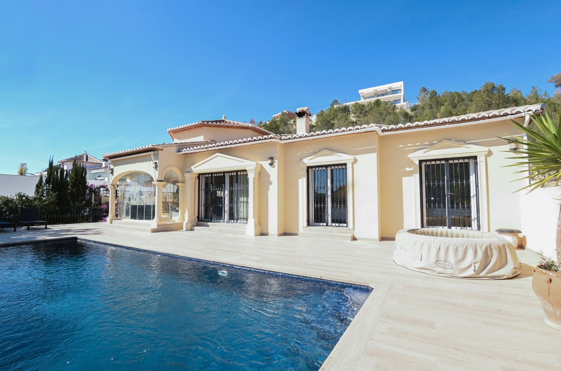 Vista exterior de Casa o xalet en venda en Calpe / Calp amb Aire condicionat, Calefacció i Jardí privat