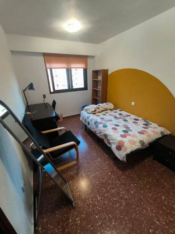 Piso en Alquiler en Calle Campoamor en L'Illa Perduda