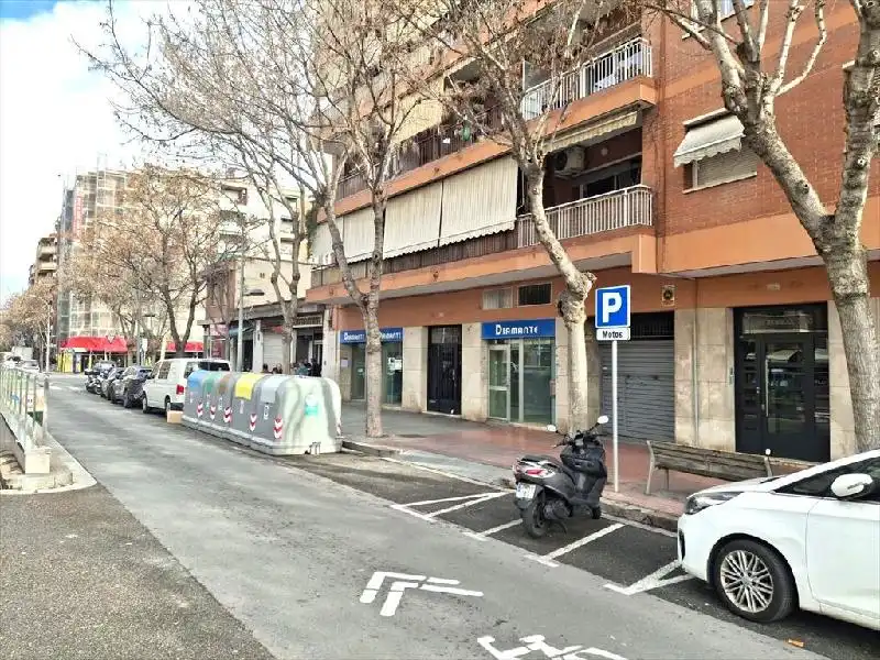 Local en venda a Sagnier - Plaça de Catalunya