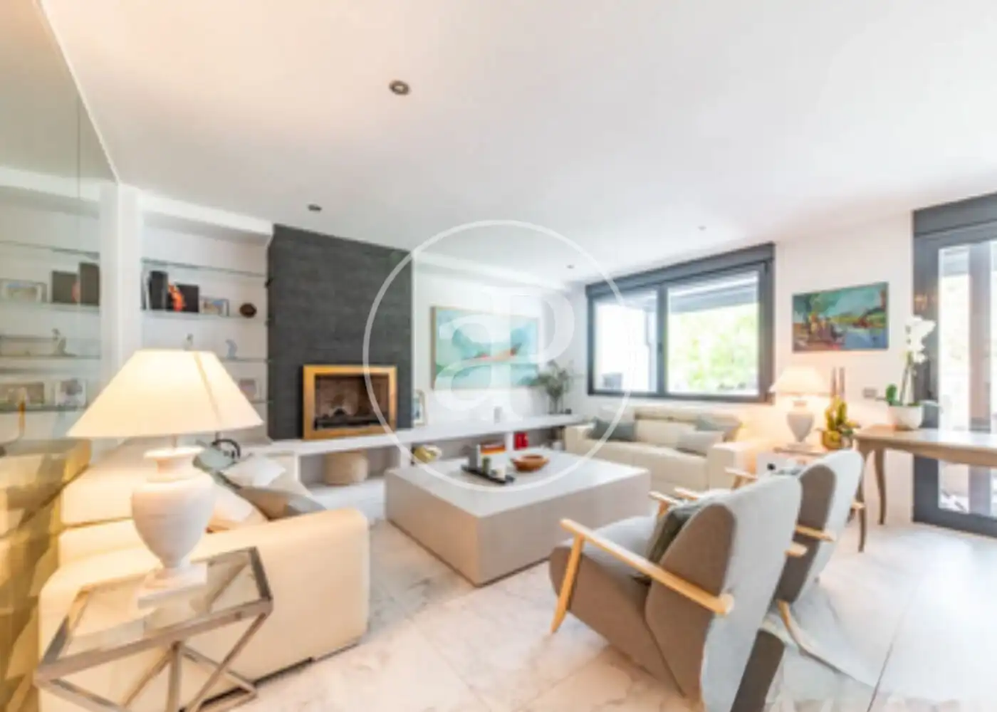 Sala de estar de Casa o chalet en venta en La Moraleja con Aire acondicionado, Calefacción y Jardín privado
