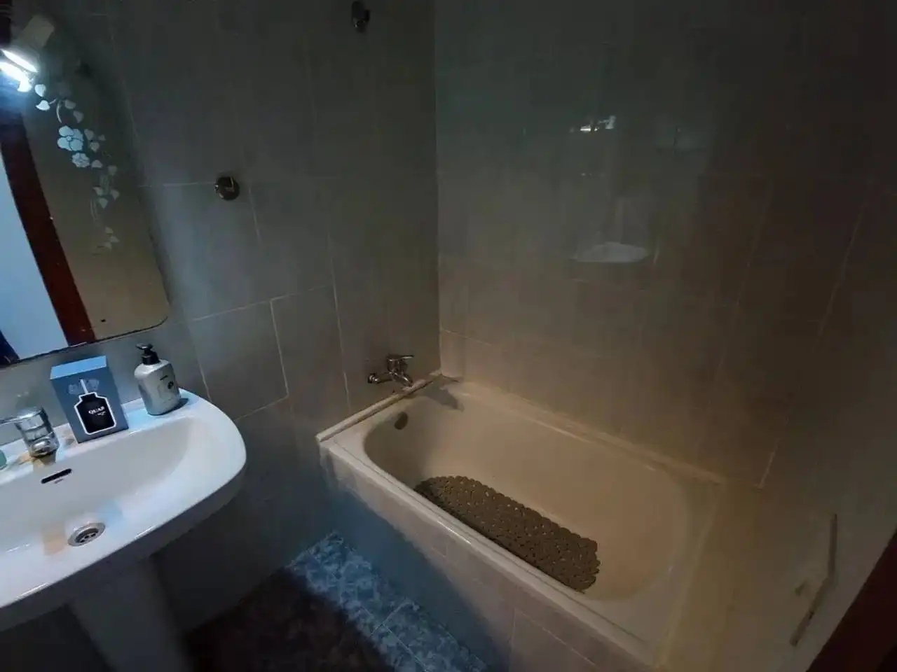 Baño de Casa adosada en venta en Vilallonga / Villalonga con Terraza y Amueblado