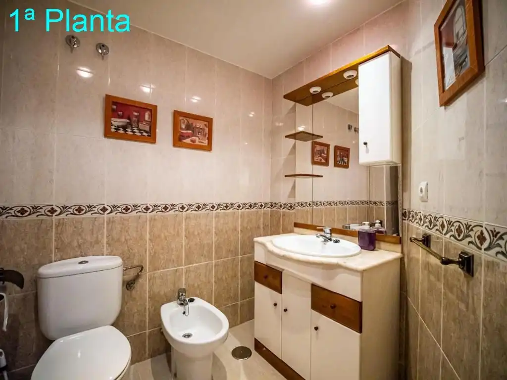 Bathroom of Apartments for sale in Casco Antiguo - Puerto