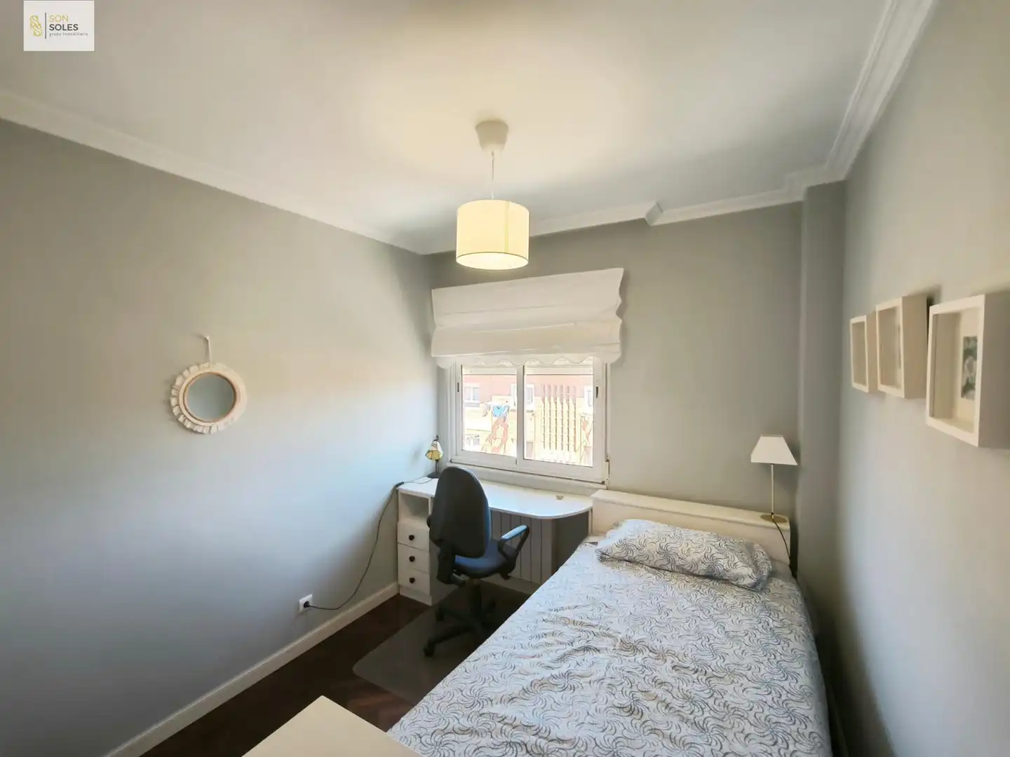Schlafzimmer von Wohnung zur Miete in Santander mit Heizung, Parkett und Möbliert
