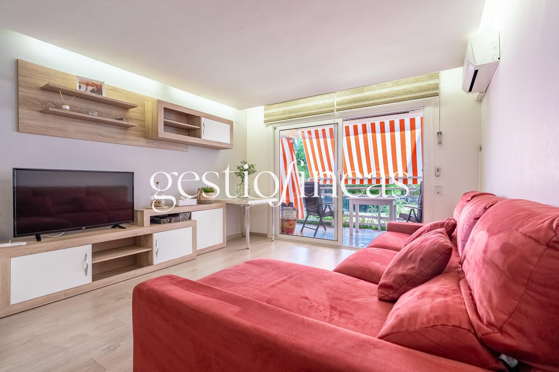 Living room of Planta baja for sale in Cambrils