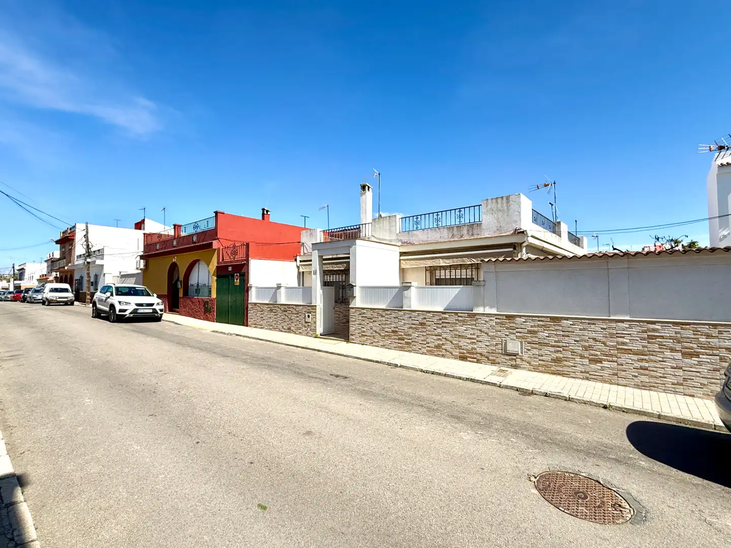 Vista exterior de Casa o xalet en venda en Mairena del Aljarafe