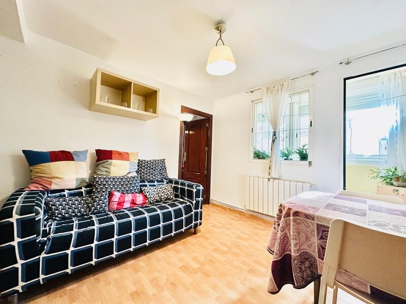 Dormitori de Pis en venda en  Madrid Capital amb Calefacció i Terrassa