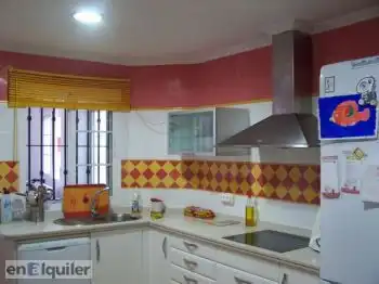 Cocina de Casa o chalet de alquiler en Aljaraque con Aire acondicionado, Parquet y Terraza