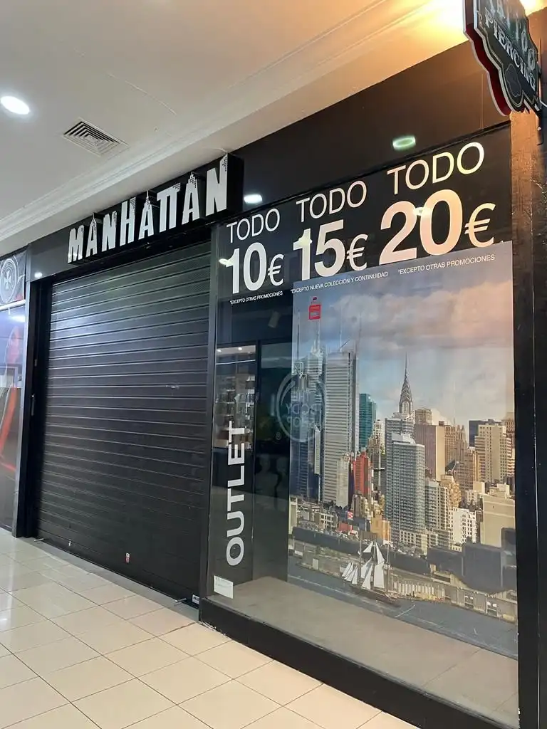 Local comercial en venda a Avinguda de Pius XII 2