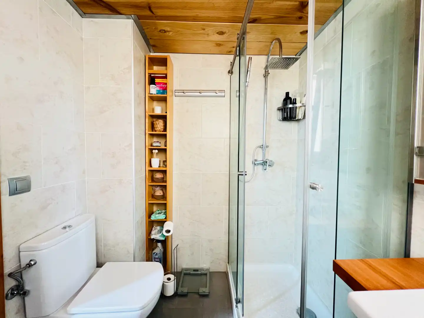 Bathroom of Flat for sale in Zaragoza  with Air Conditioner, Heating and Parquet flooring