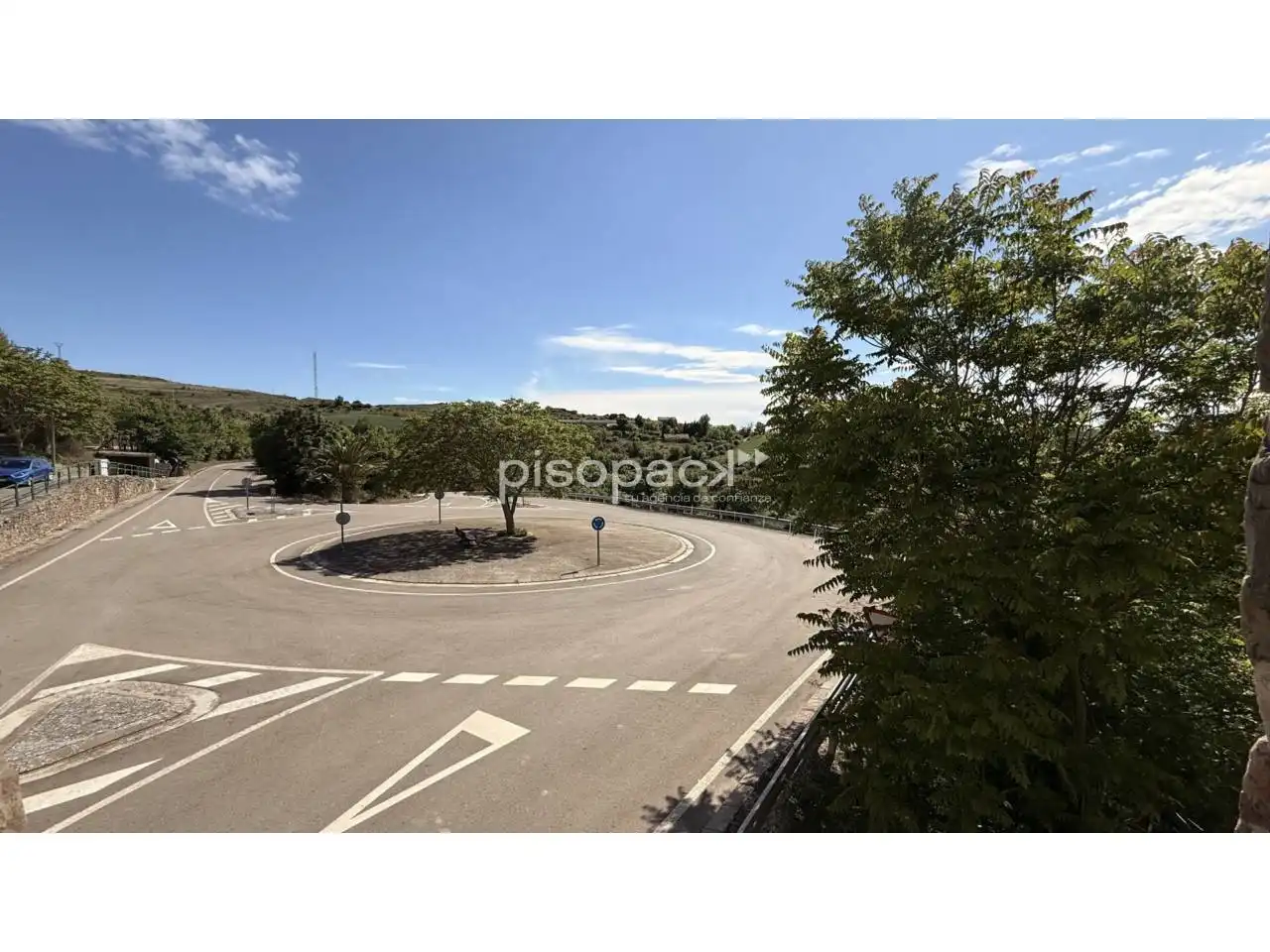 Vista exterior de Casa o xalet en venda en Undués de Lerda amb Calefacció, Jardí privat i Parquet