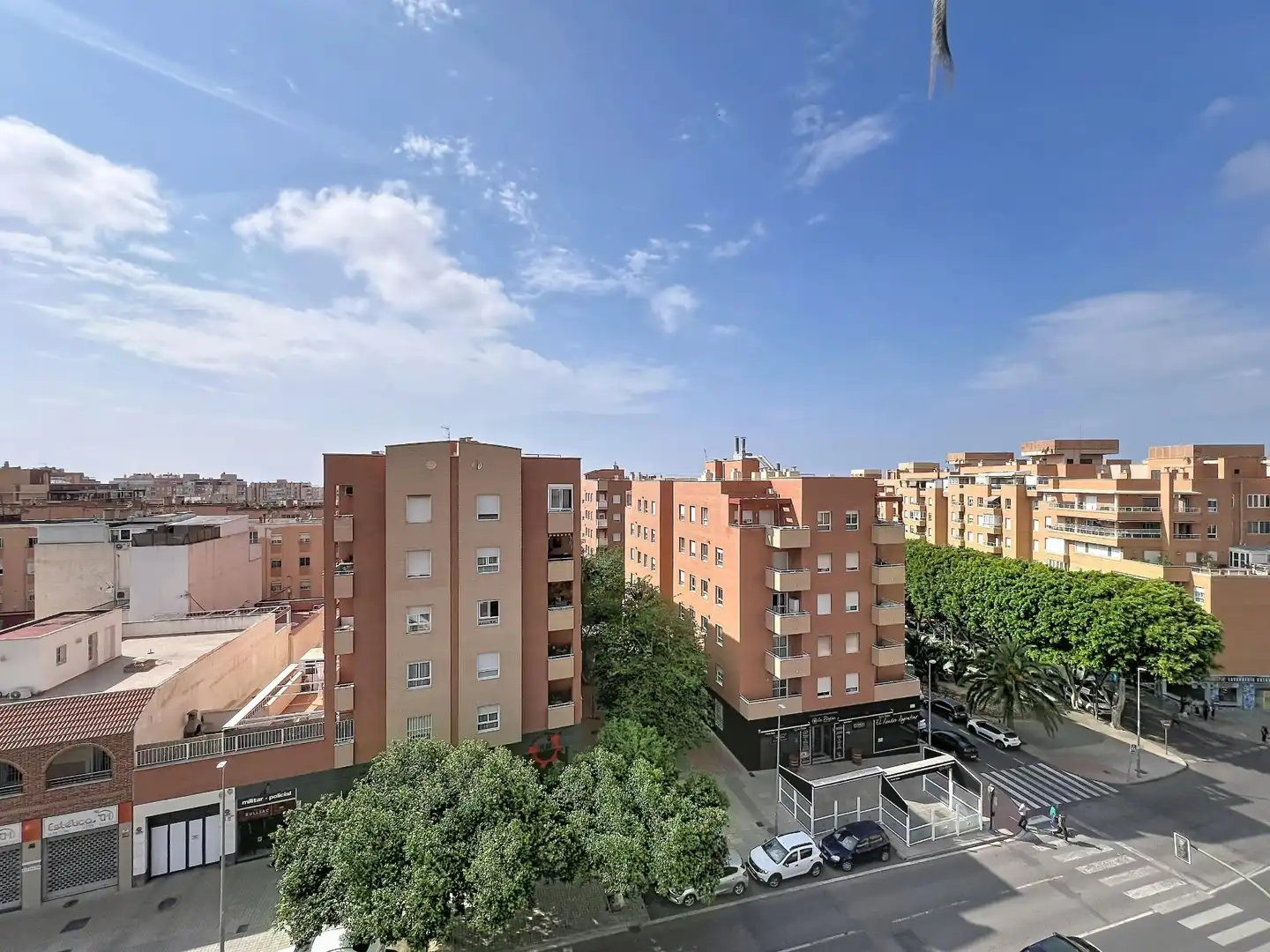 Vista exterior de Piso en venta en Almería con Aire acondicionado, Calefacción y Terraza