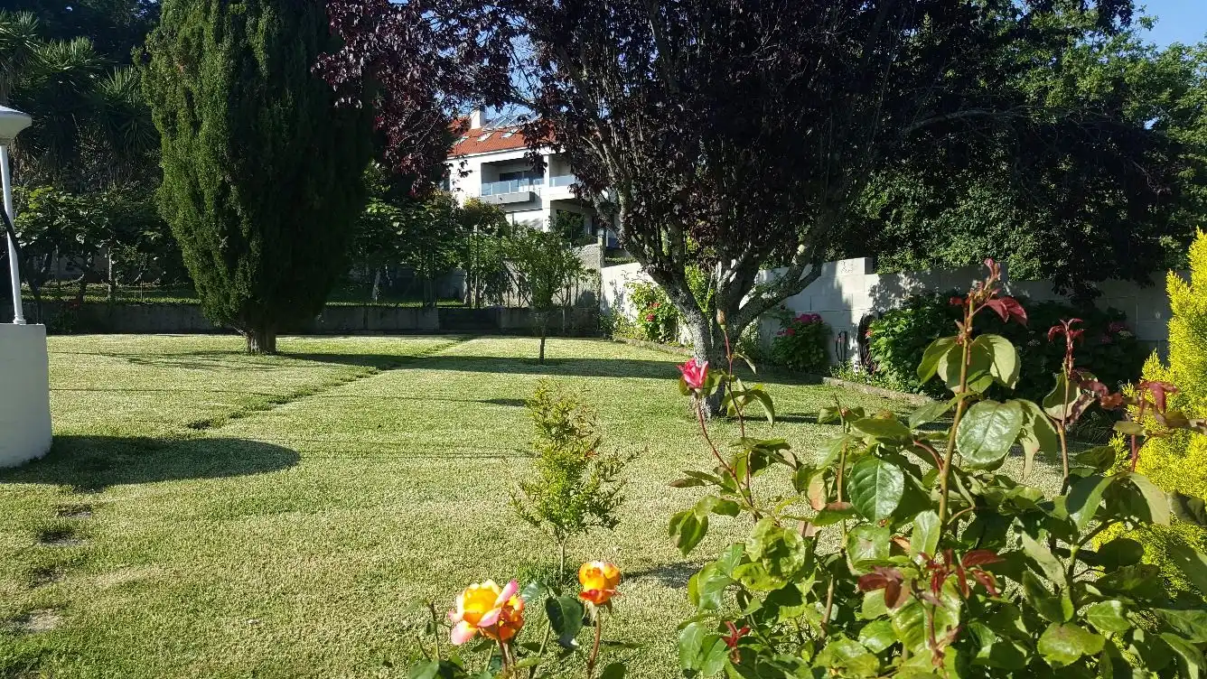 Jardín de Casa o chalet en venta en Nigrán con Jardín privado, Piscina y Balcón