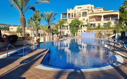 Swimming pool of Flat for sale in Benahavís  with Air Conditioner, Heating and Private garden