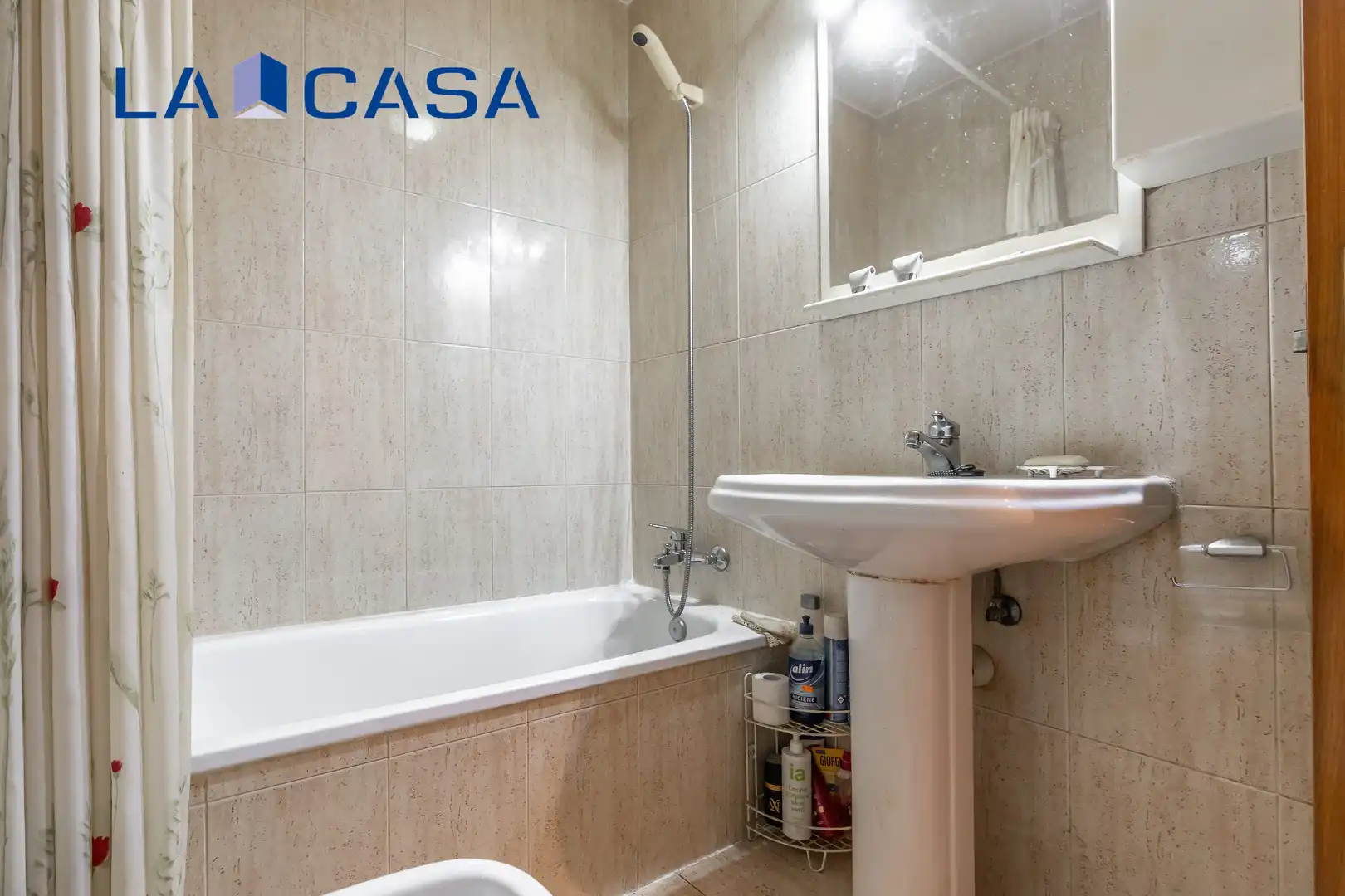Baño de Piso en venta en Madrid con Calefacción y Balcón