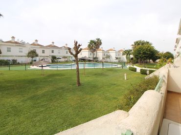 Reihenhaus mit Balkon zum Verkauf in Calle Ponce de León 1