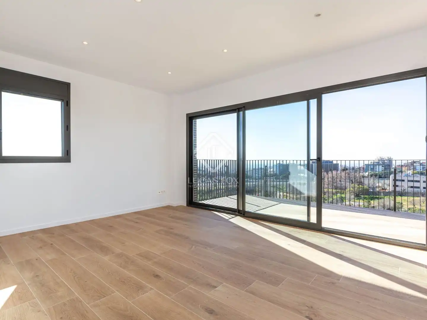 Flat with terrace to rent in Finestrelles, imagen 3