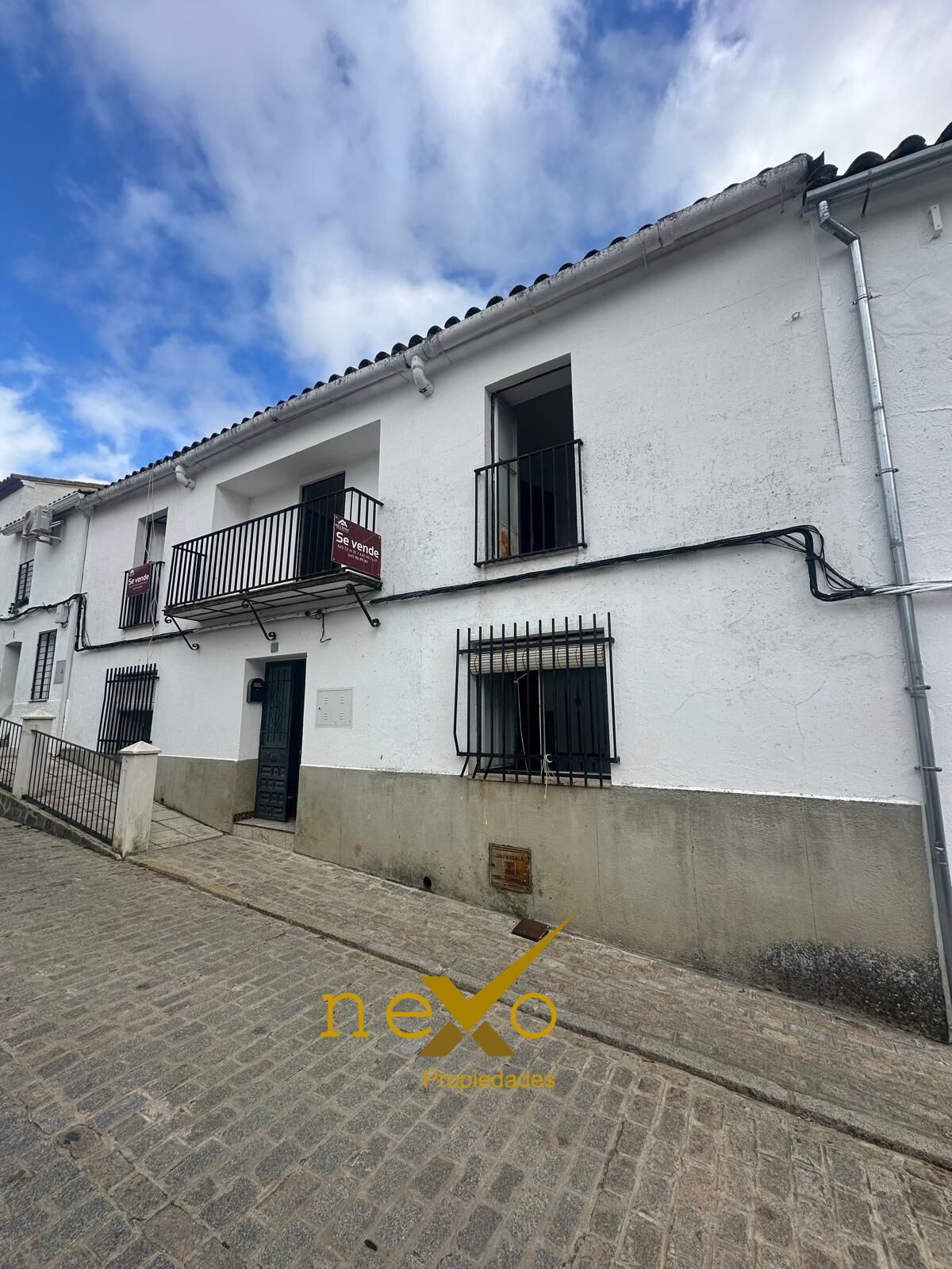 Vista exterior de Finca rústica en venda en San Nicolás del Puerto amb Jardí privat i Balcó