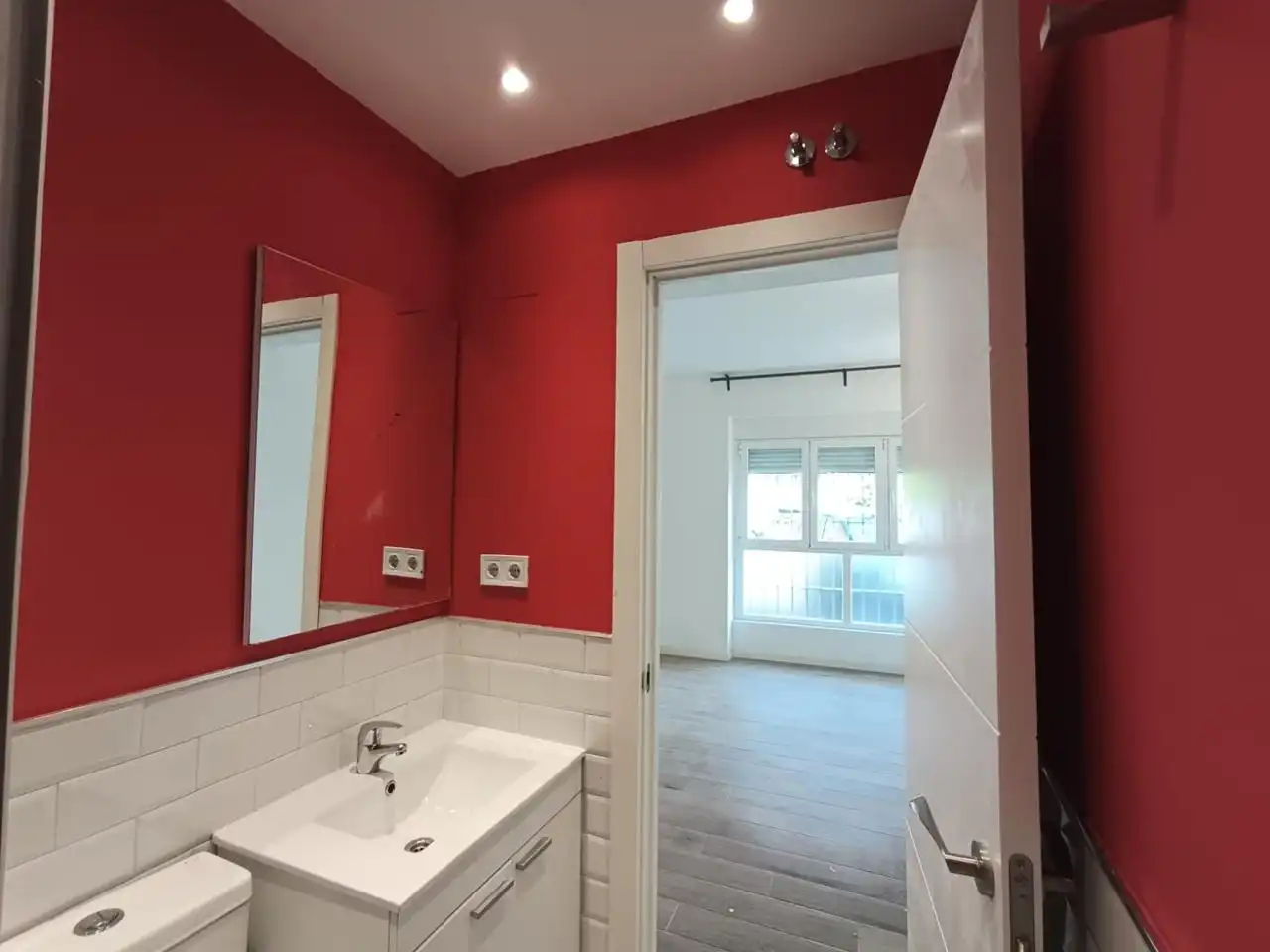 Bathroom of Study for sale in Madrid  with Air Conditioner and Heating