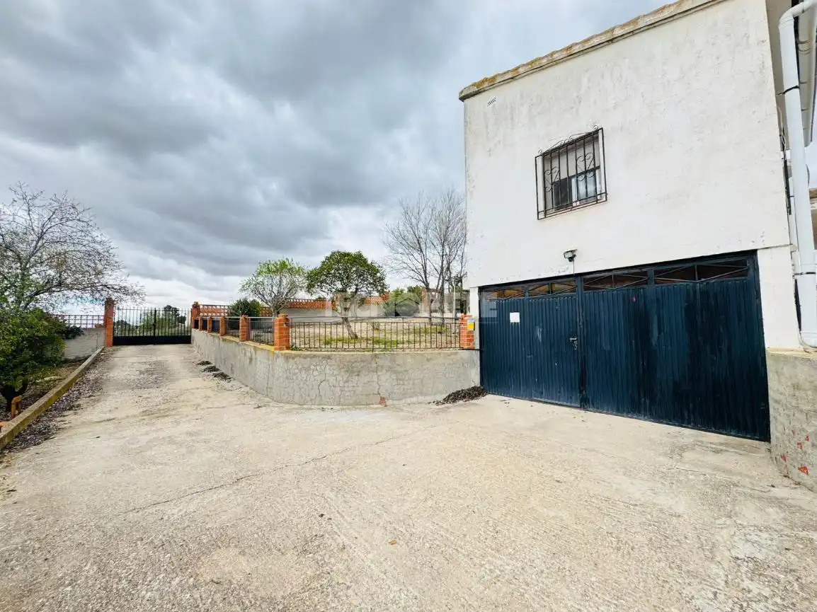 Exterior view of Houses for sale in Mora  with Air Conditioner, Heating and Private garden