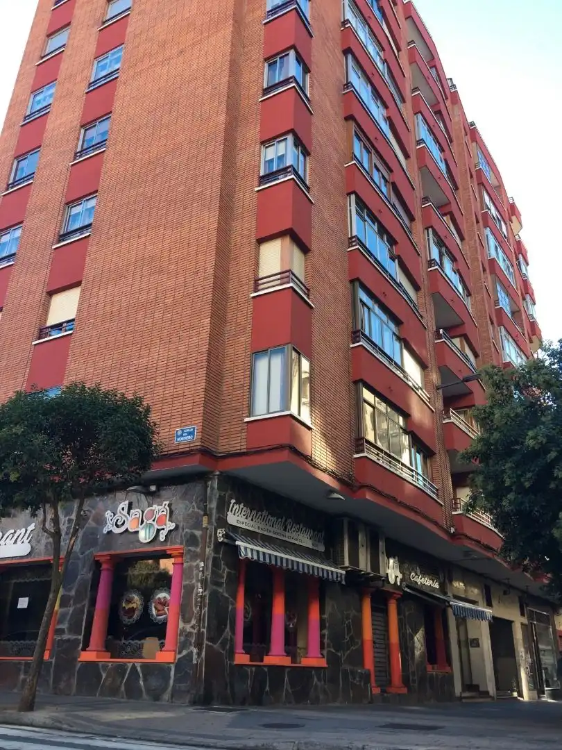 Vista exterior de Pis per a compartir en Valladolid amb Calefacció, Parquet i Terrassa