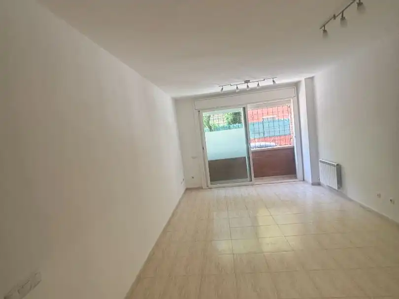 Flat with lift for sale in abat oliba 30, imagen 4