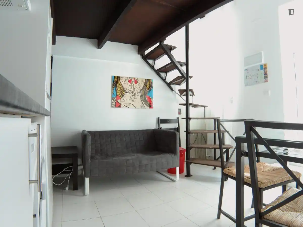 Estudio de alquiler en Valdeacederas