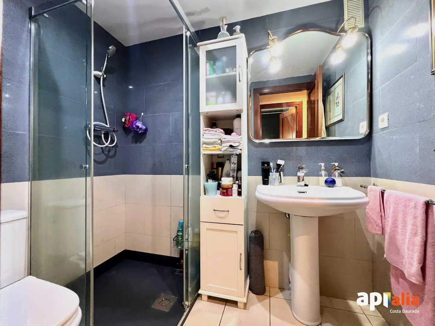 Baño de Piso en venta en Salou con Calefacción, Piscina y Horno