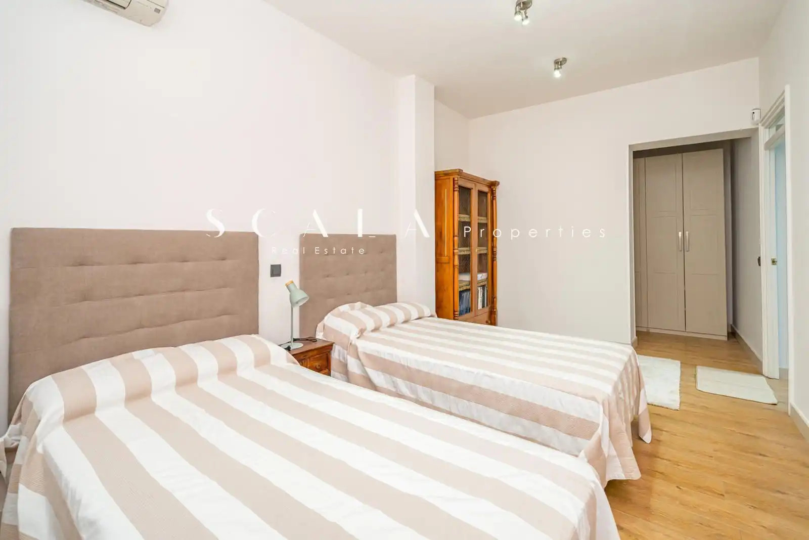 Bedroom of Duplexes for rent in Madrid  with Air Conditioner, Heating and Terrace