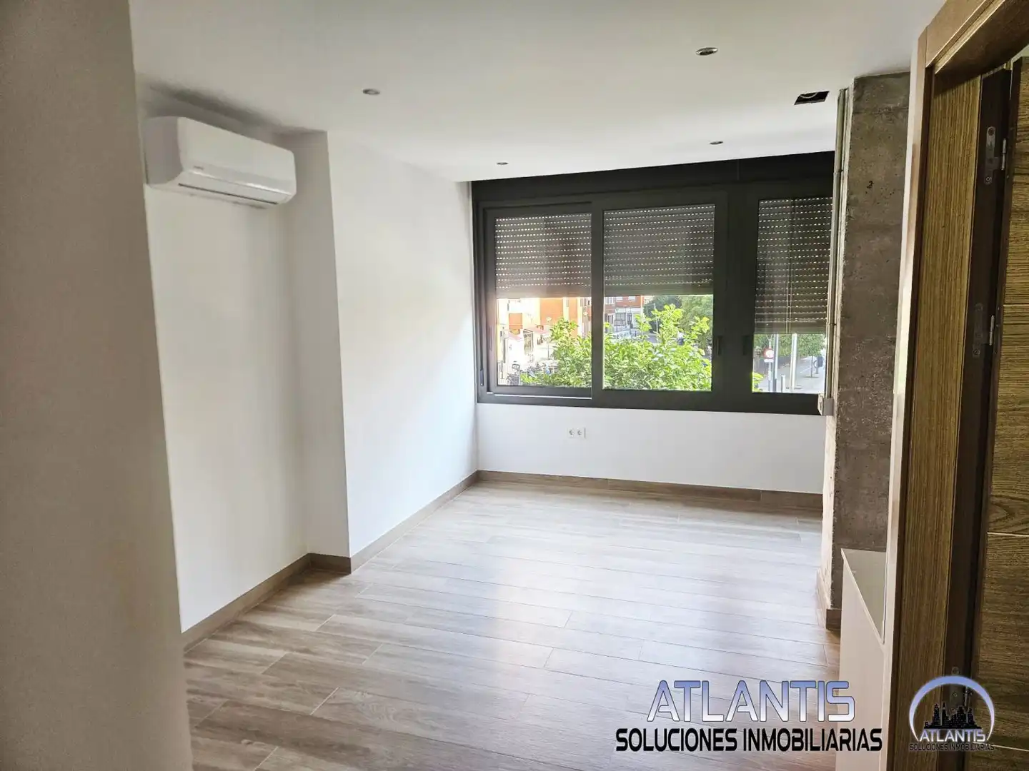 Bedroom of Flat for rent in San Pablo - Santa Justa