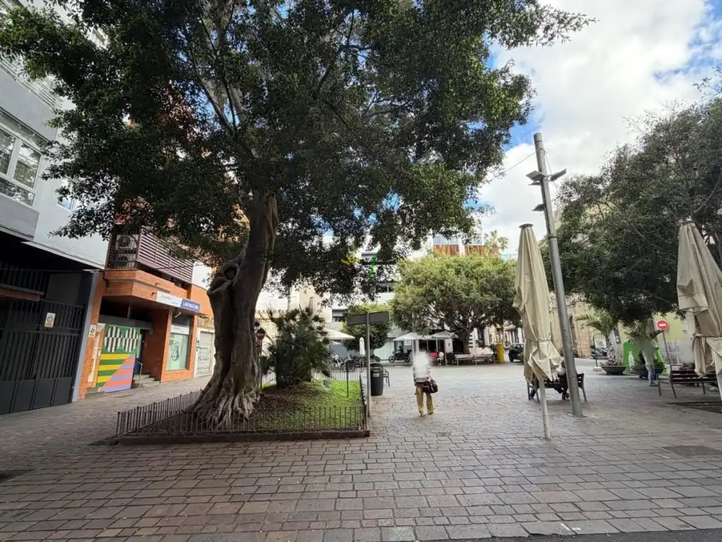 Vista exterior de Local en venta en Santa Cruz de Tenerife