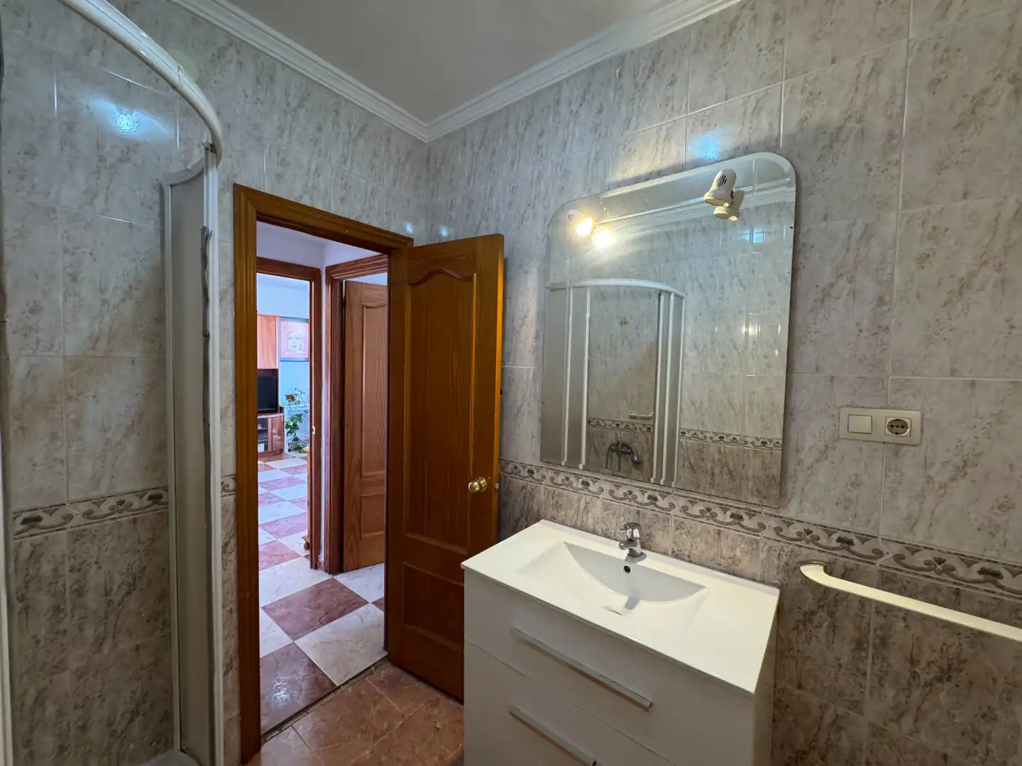 Habitación en Calle Maestro Chapí, Parque Ayala - Jardín de la Abadía - Huelín