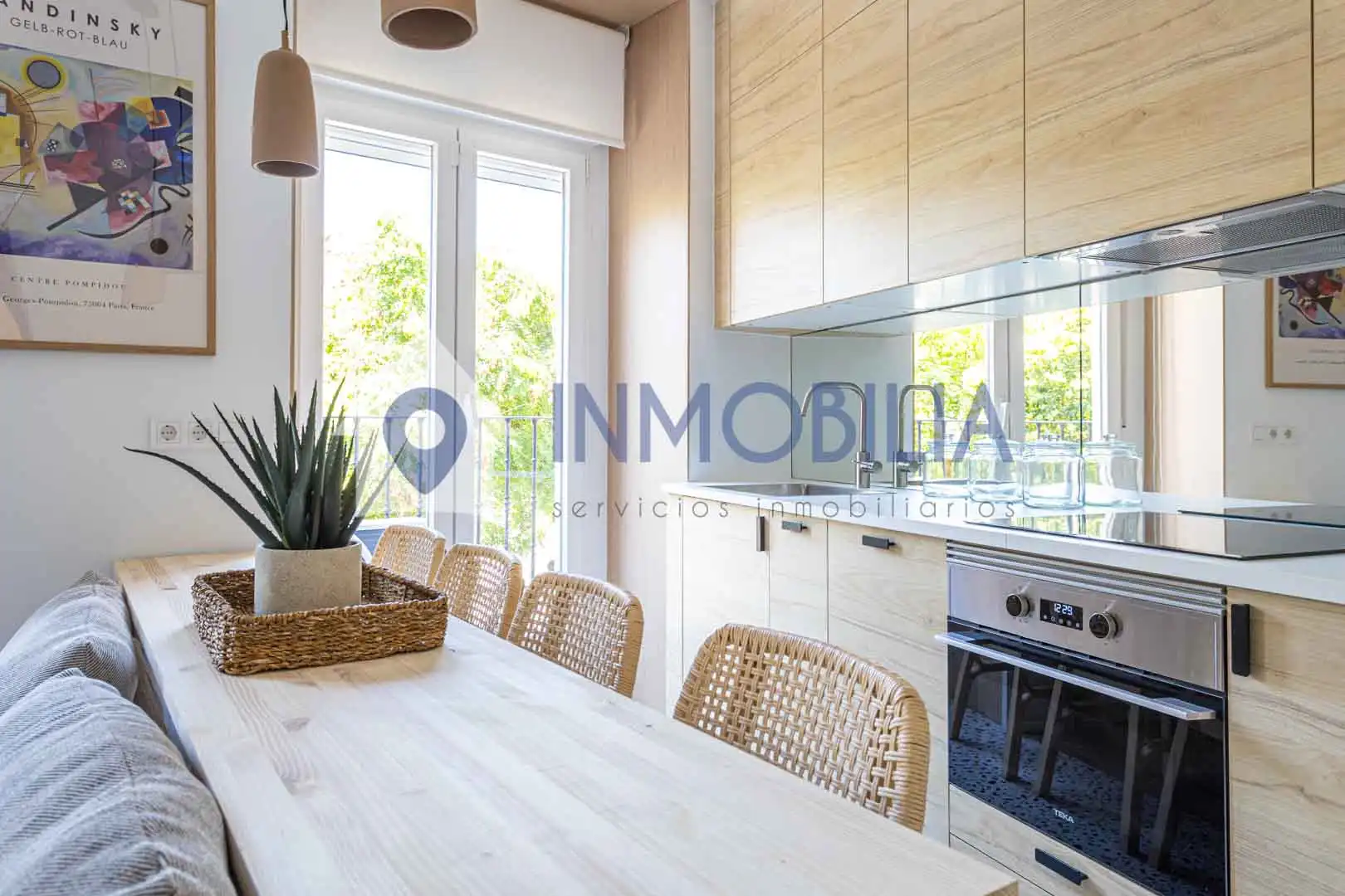 Küche von Wohnung zum Verkauf in Madrid mit Klimaanlage und Heizung